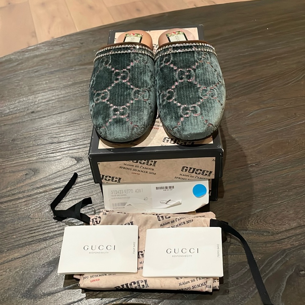 GUCCI Queen GG emerald green Velvet Mules Slippers w/Crystals Sz 40 NIB
940.00